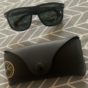 Ray-Ban black plastic rim sunglasses